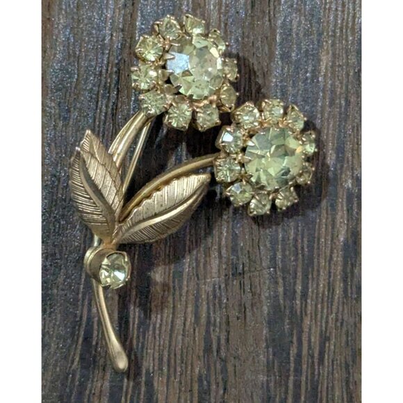 Vintage Jonquil Rhinestone Floral Brooch Gold Tone 2" Sparkling Pin Jewelry - Picture 5 of 7